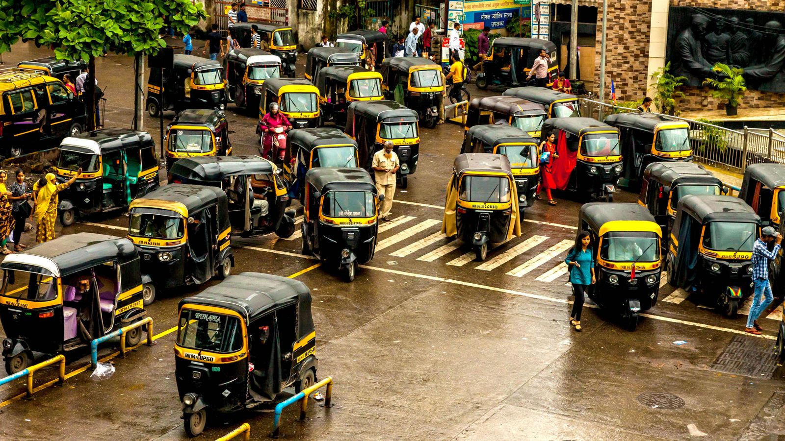 20200226 Car rickshaws