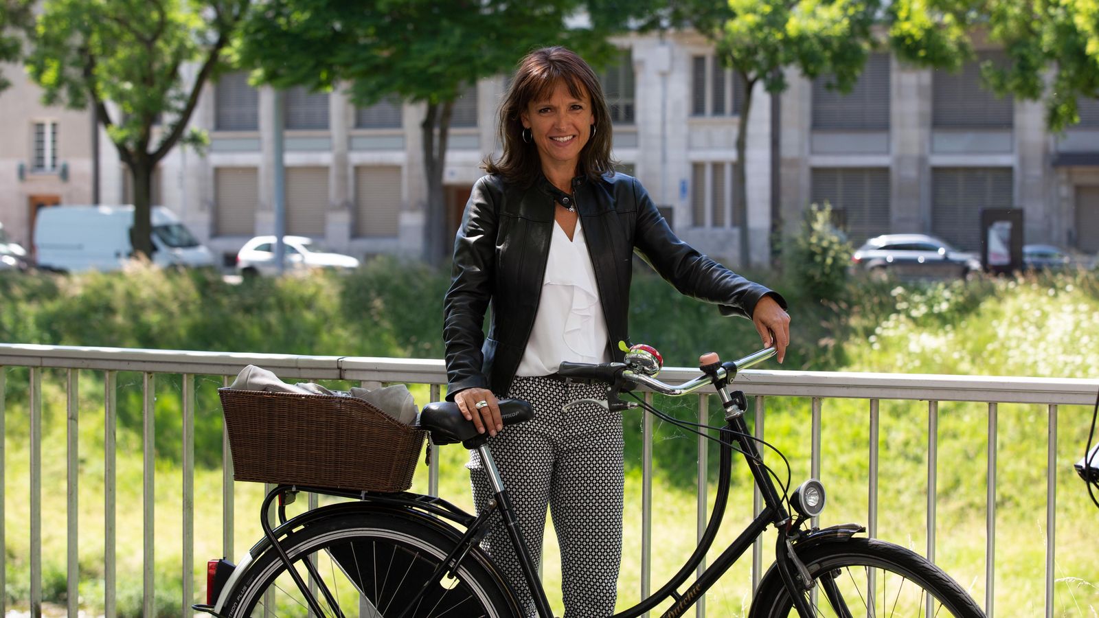 Caroline Piraud Get researching and get clever about what you ve got to give and the causes you re passionate about.